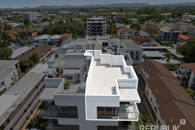 29/136 Marine Parade Southport 4215 - Image 3