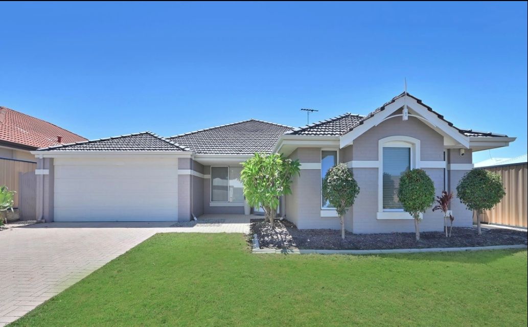 4 bedrooms House in 6 Oriole Way TAPPING WA, 6065