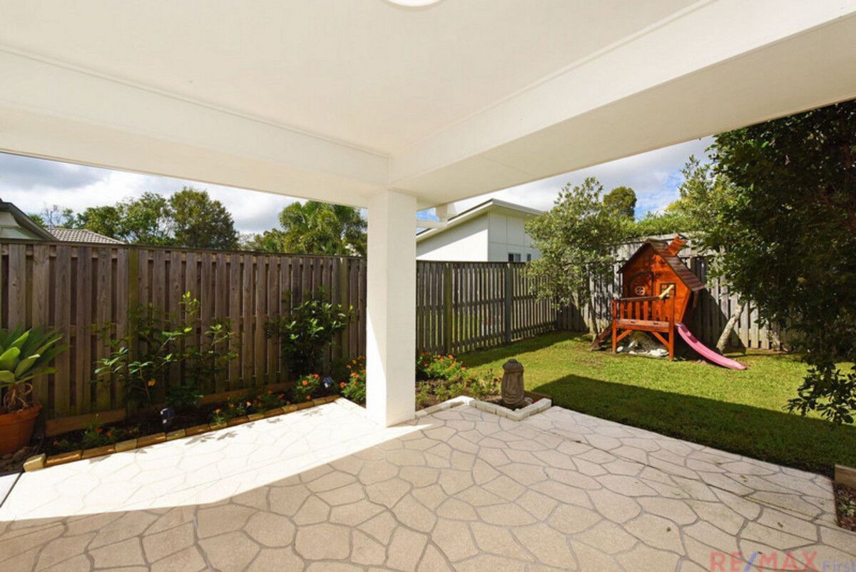 5 Liekefett Way, Little Mountain QLD 4551, Image 2