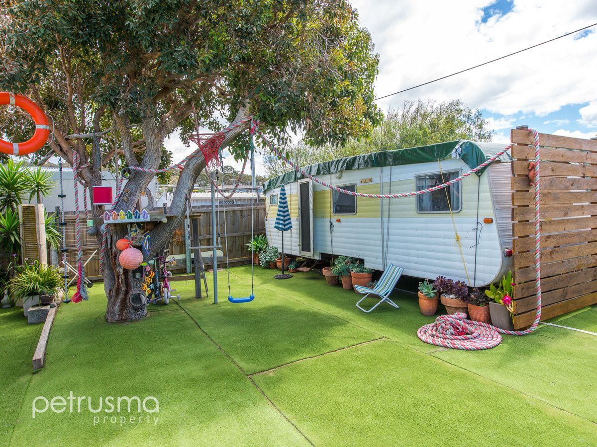 17 Petrel Street, Primrose Sands TAS 7173, Image 2