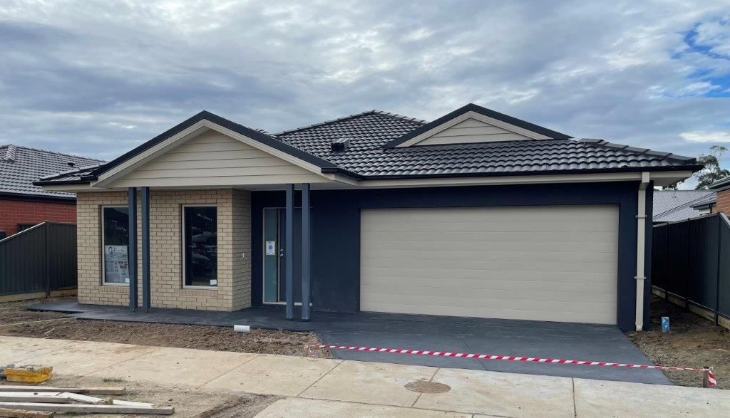 4 Cassinia Court, Canadian VIC 3350, Image 1