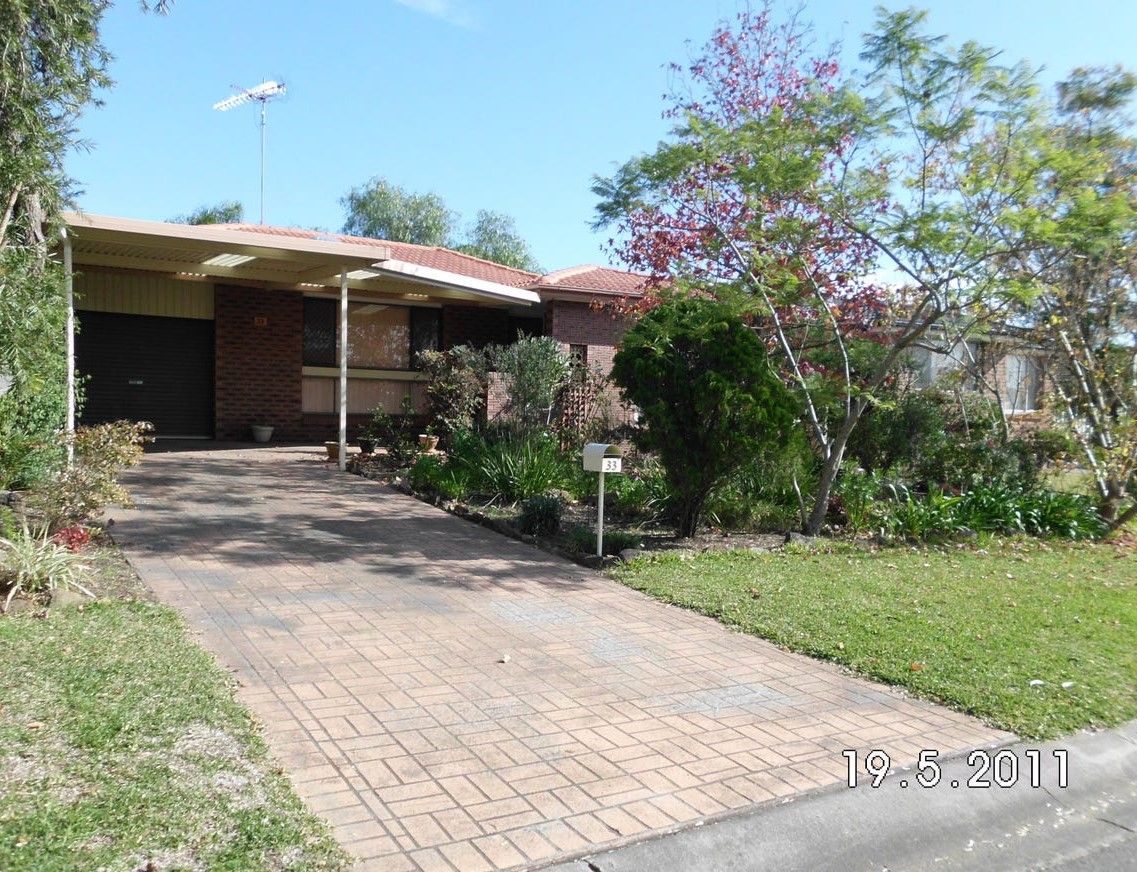 3 bedrooms House in 33 Lyrebird Crescent ST CLAIR NSW, 2759