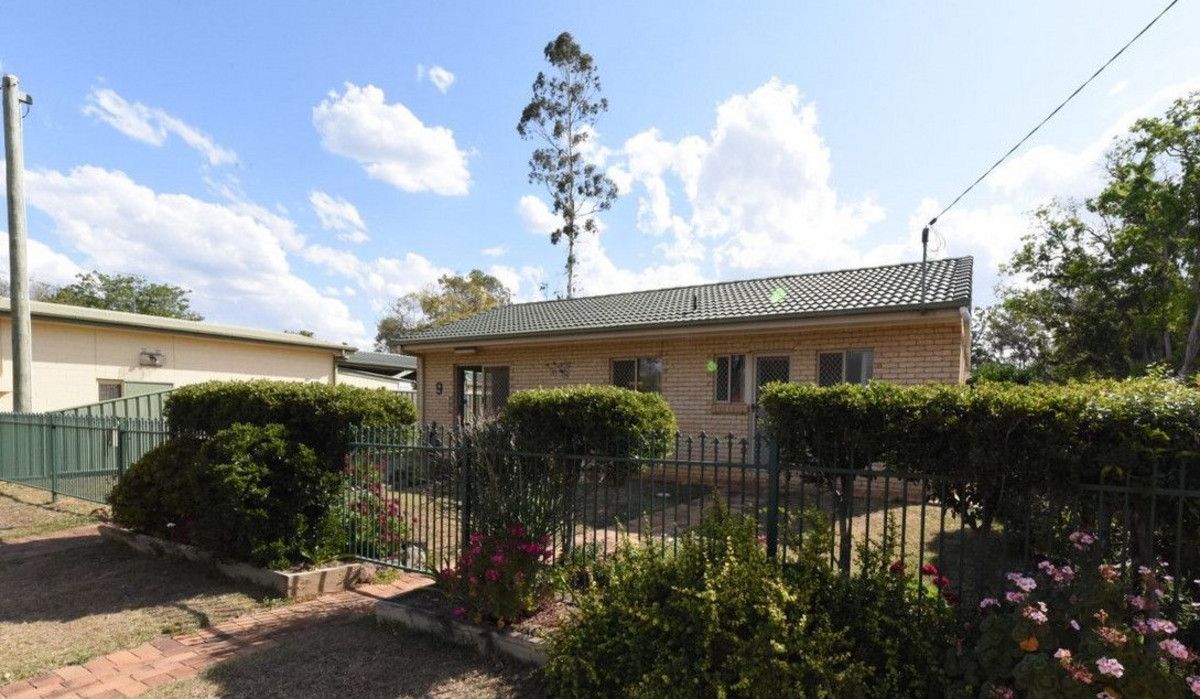 2 bedrooms House in 9 Railway Street HELIDON QLD, 4344