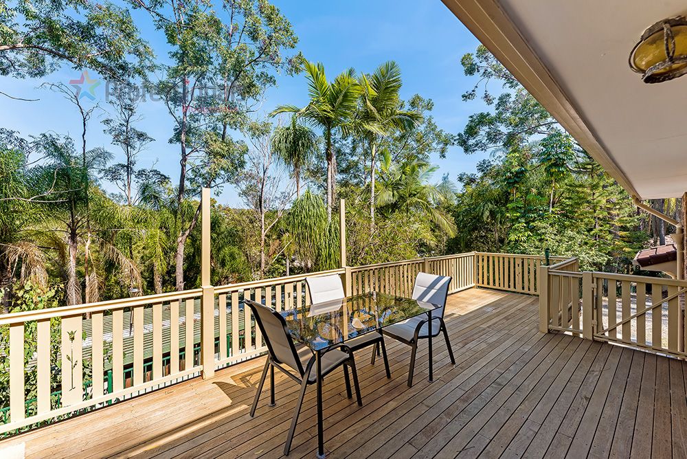 9 Design Place, Highland Park QLD 4211, Image 2