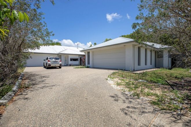 Picture of 1 & 2/32 Warilla View, BLACKS BEACH QLD 4740