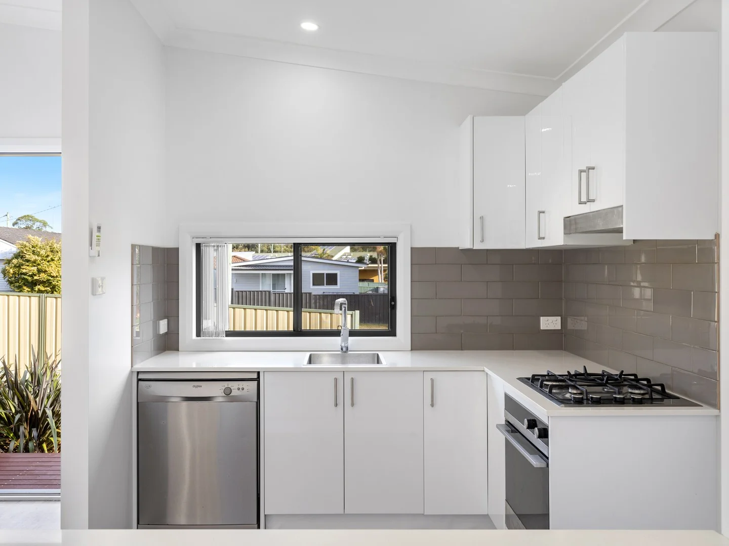 27a Cornish Avenue, Killarney Vale NSW 2261