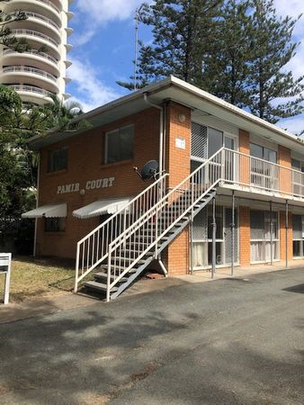 2 bedrooms House in 2/75 Old Burleigh Road SURFERS PARADISE QLD, 4217