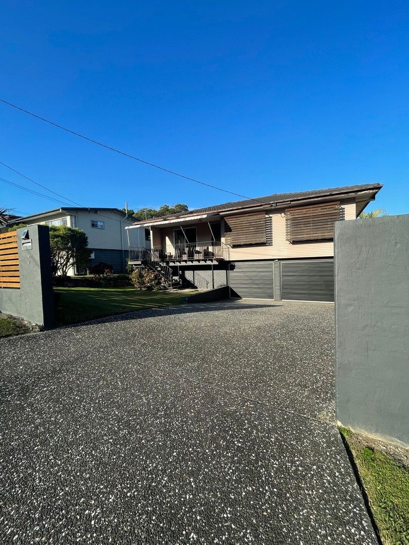 3 bedrooms House in 5 Cestrum Street ARANA HILLS QLD, 4054