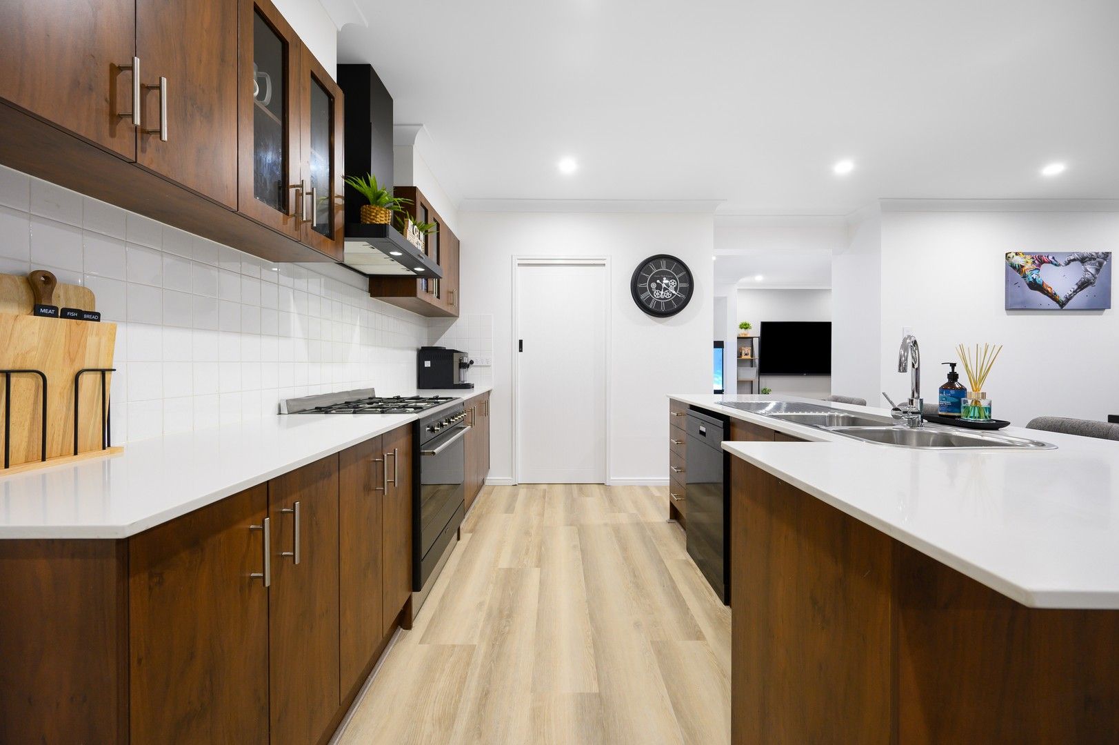5 bedrooms House in 22 Dayflower Street UPPER COOMERA QLD, 4209