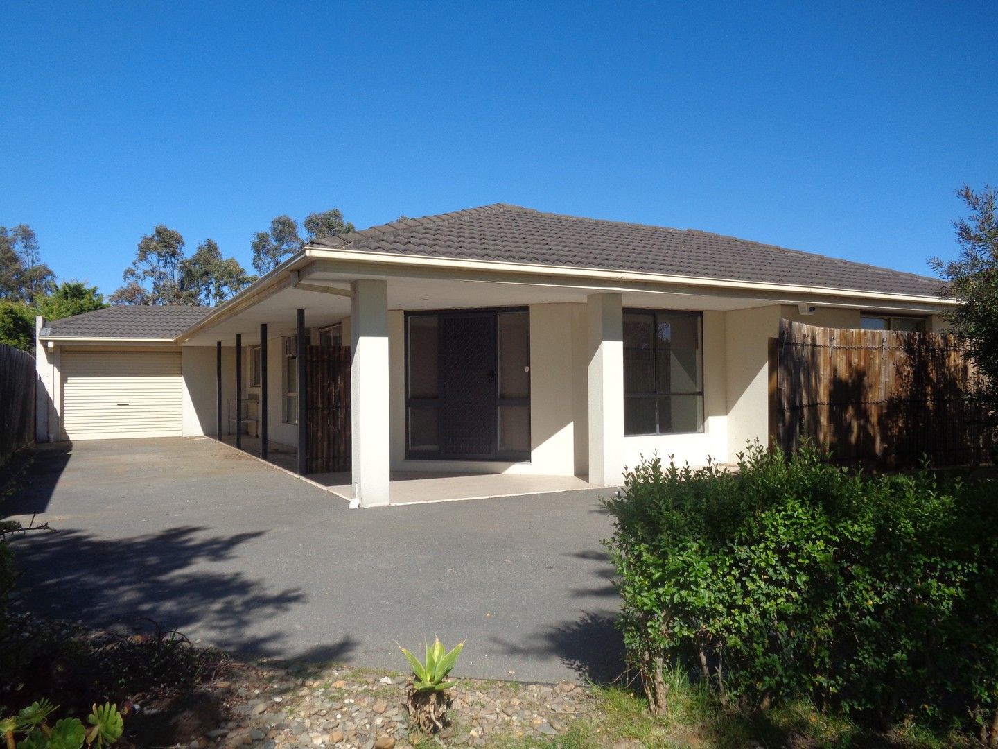 4 bedrooms House in 8 Bernard Court NARRE WARREN SOUTH VIC, 3805