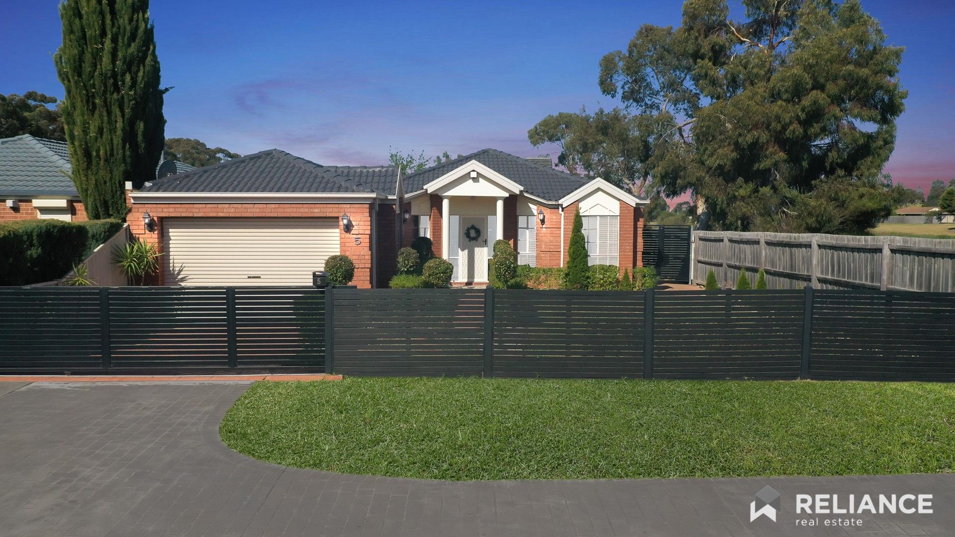 5 Duigan Place, Roxburgh Park VIC 3064, Image 0