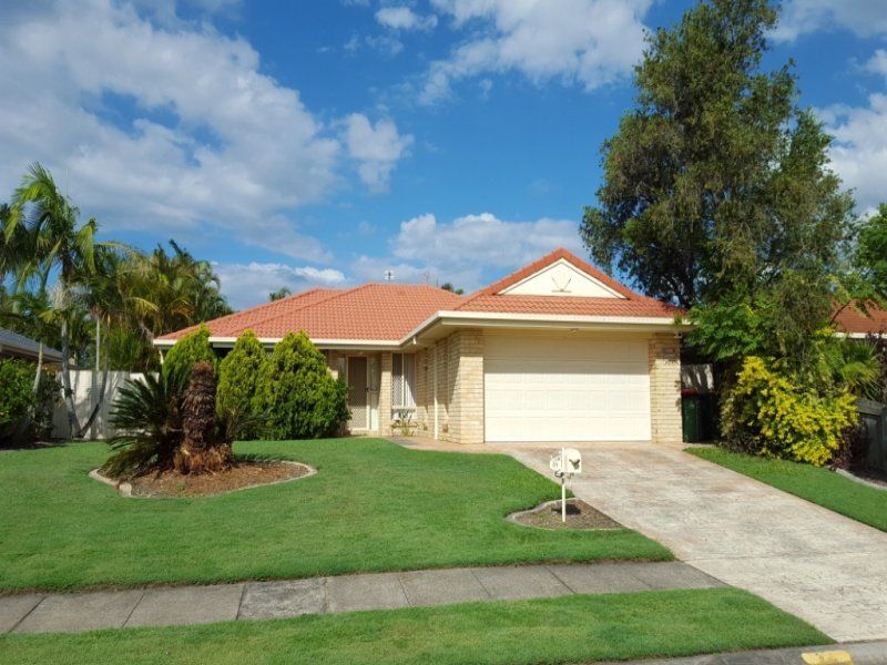 4 bedrooms House in 35 Warbler Pde VARSITY LAKES QLD, 4227