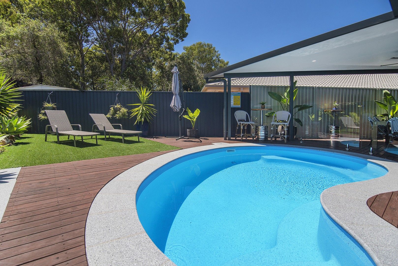 30 Sundown Drive, Paradise Point QLD 4216, Image 0