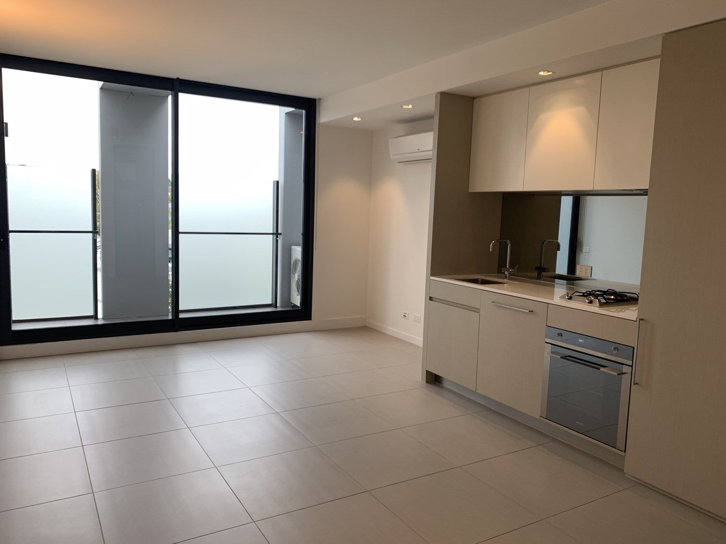 1 bedrooms Apartment / Unit / Flat in 210/862 Glenferrie Road HAWTHORN VIC, 3122