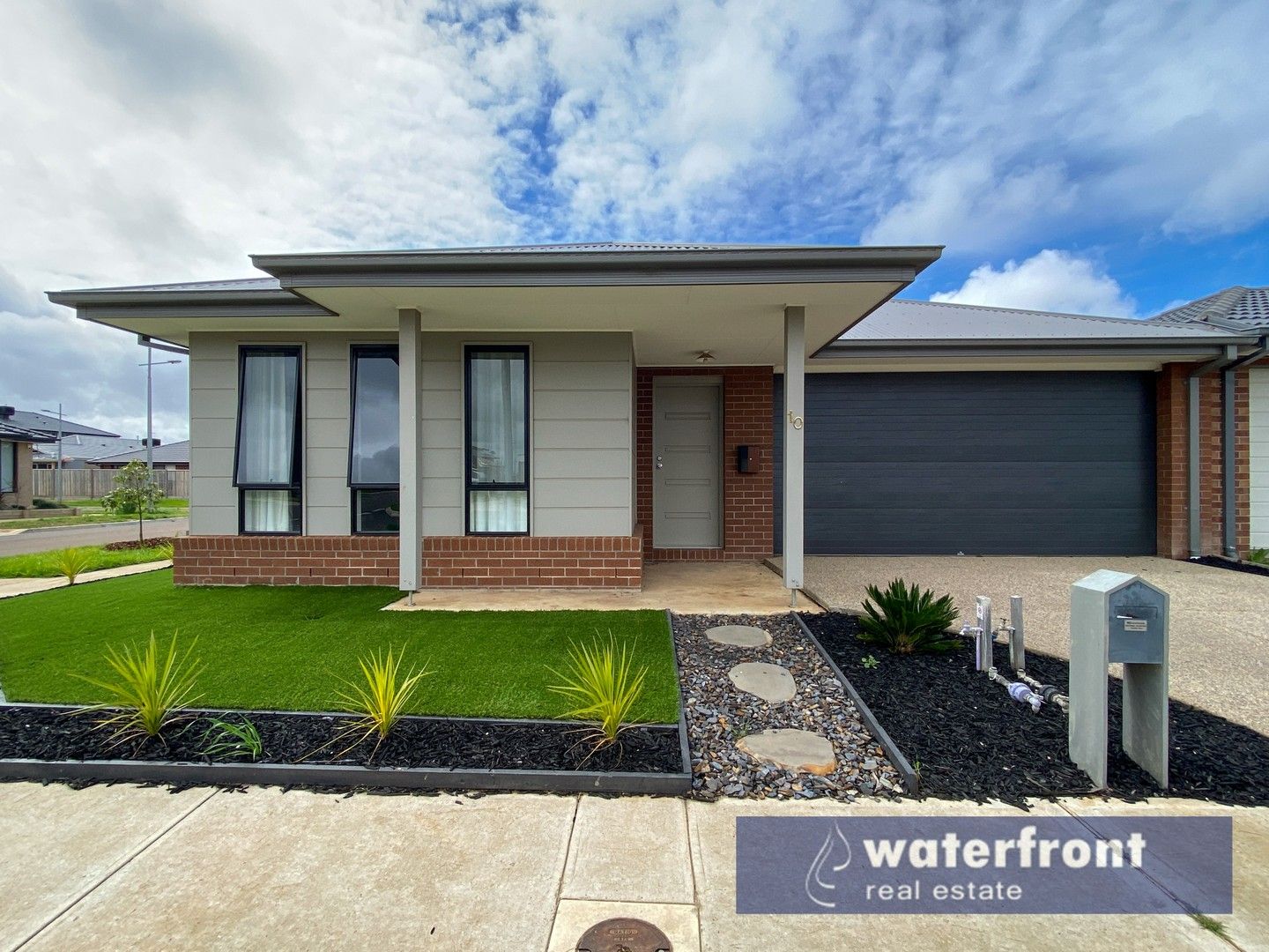 3 bedrooms House in 10 Hyams Way TRUGANINA VIC, 3029