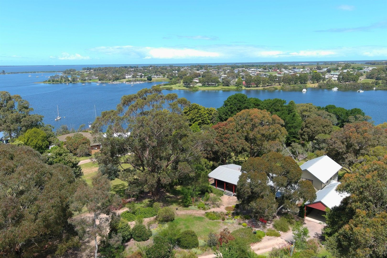 5 bedrooms House in 2A Backwater Court PAYNESVILLE VIC, 3880