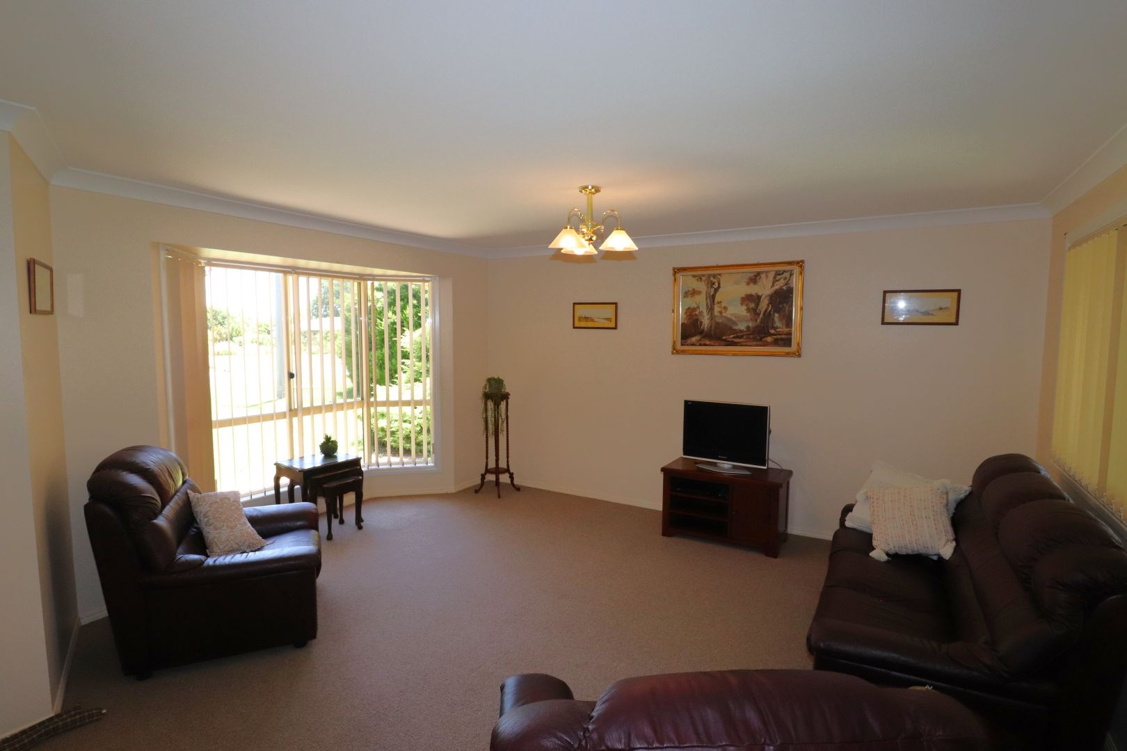 1 Cramsie Crescent, Glen Innes NSW 2370, Image 2