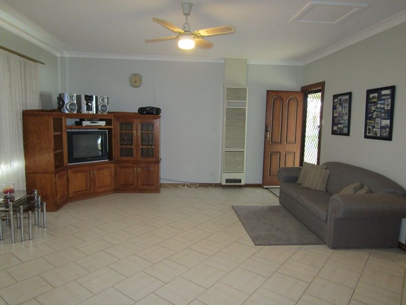 16 West Terrace, Blanchetown SA 5357, Image 2