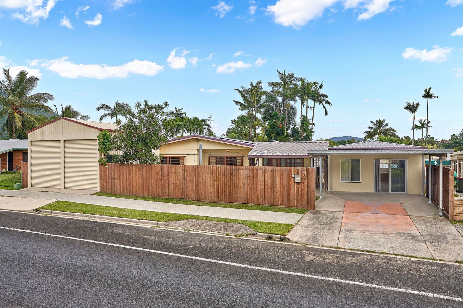 18 Sunflower Drive, Mooroobool QLD 4870, Image 2