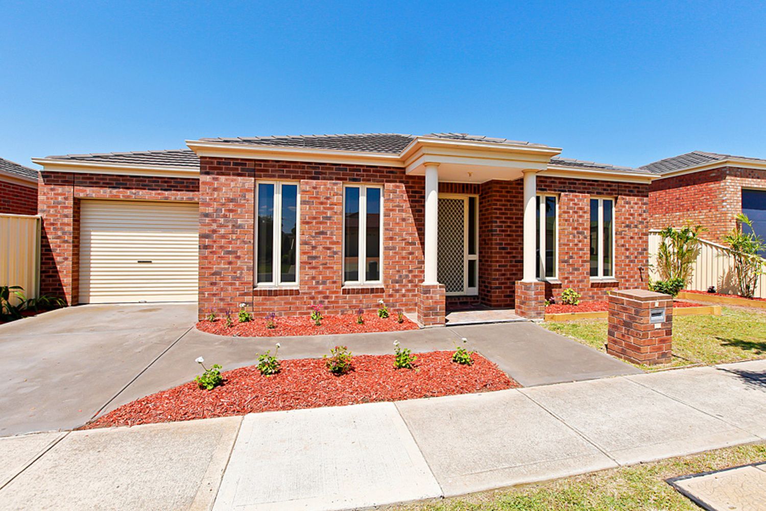 2/23 Treeside Drive, Tarneit VIC 3029, Image 0