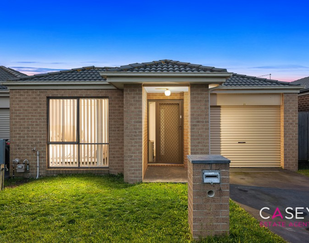 21 Shakespeare Court, Drouin VIC 3818