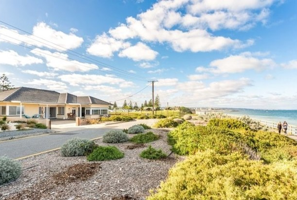 1/2 Seaview Road, West Beach SA 5024