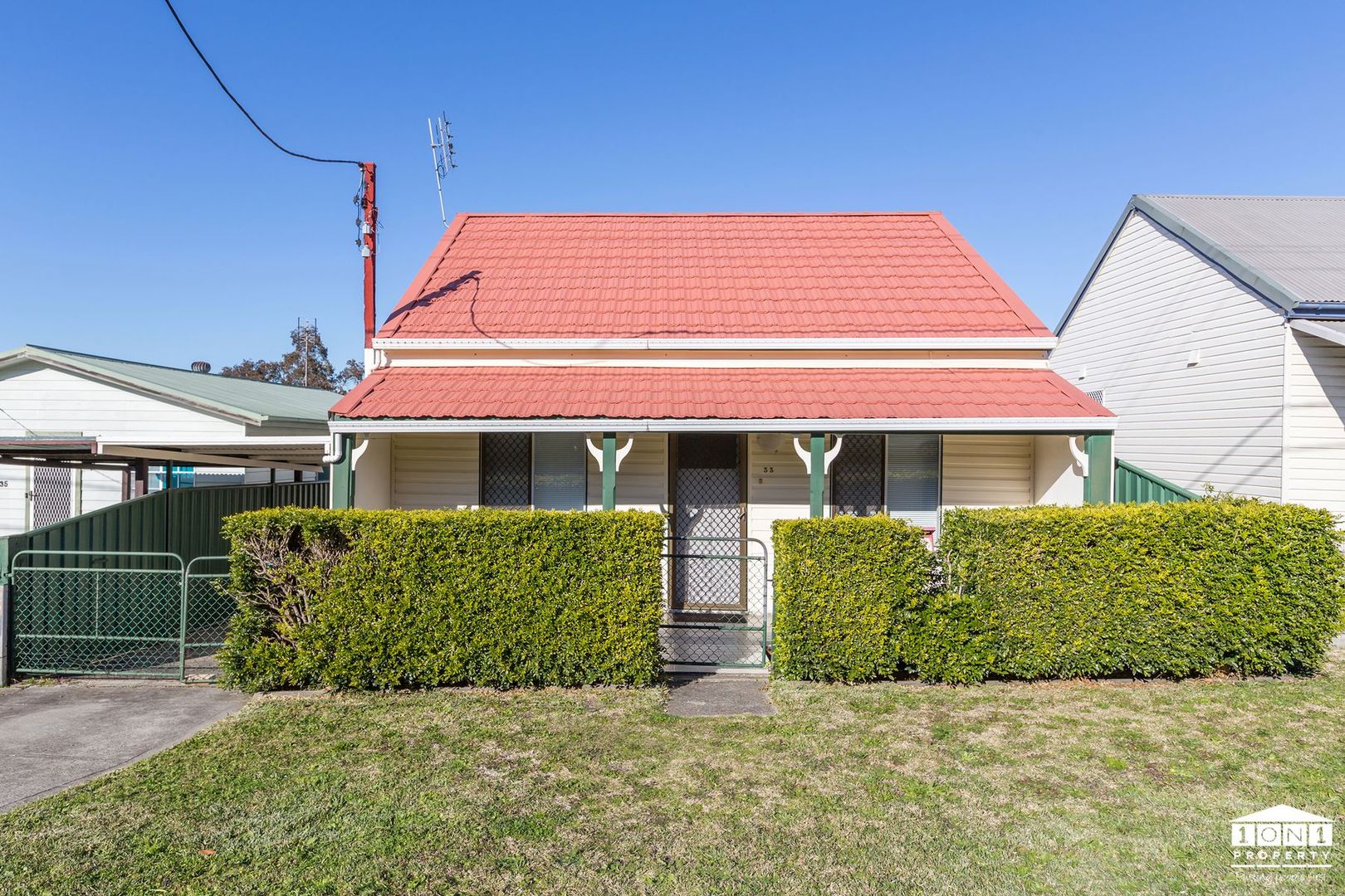 33 Tighes Terrace, Tighes Hill NSW 2297