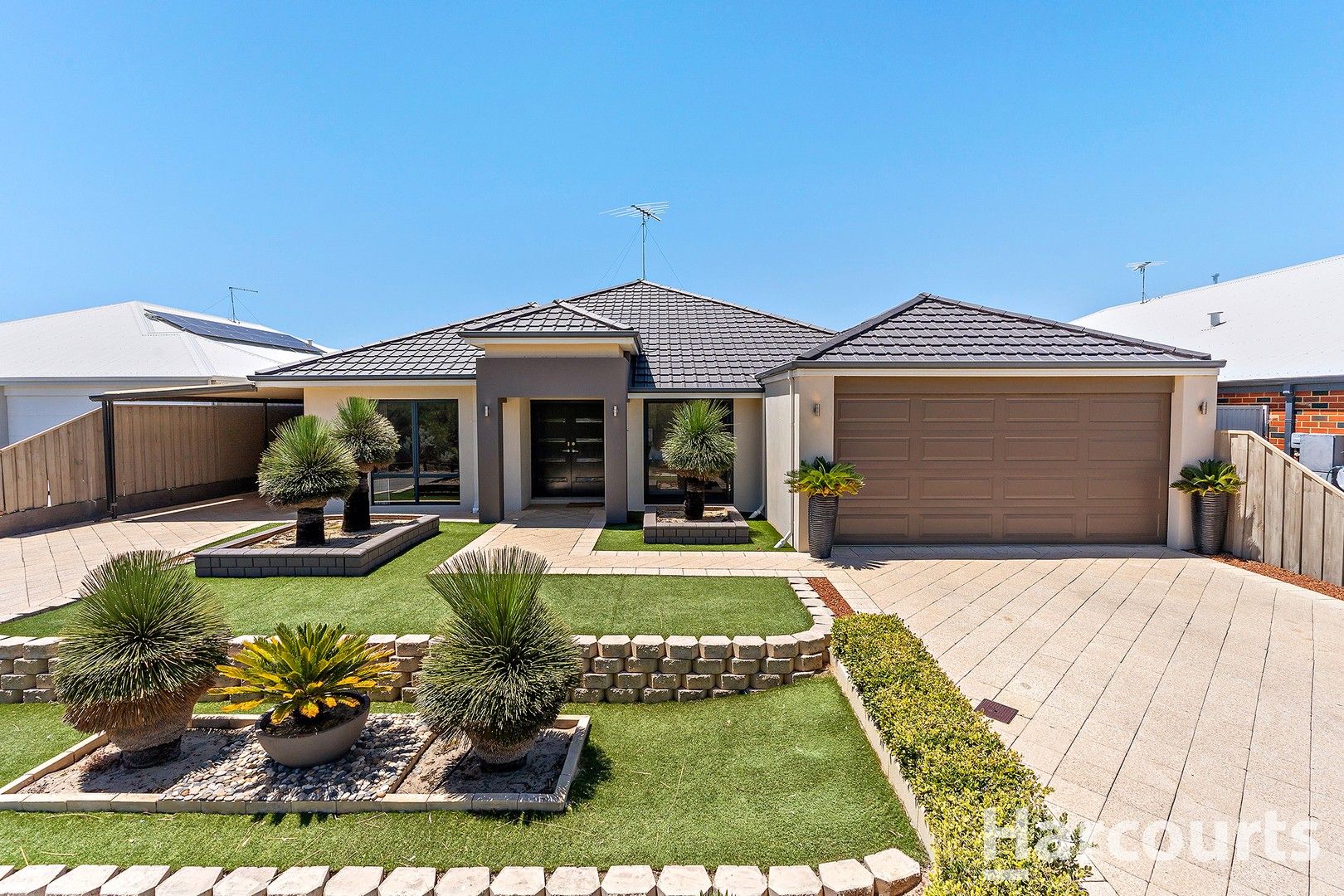 4 bedrooms House in 26 Santalum Circus HALLS HEAD WA, 6210