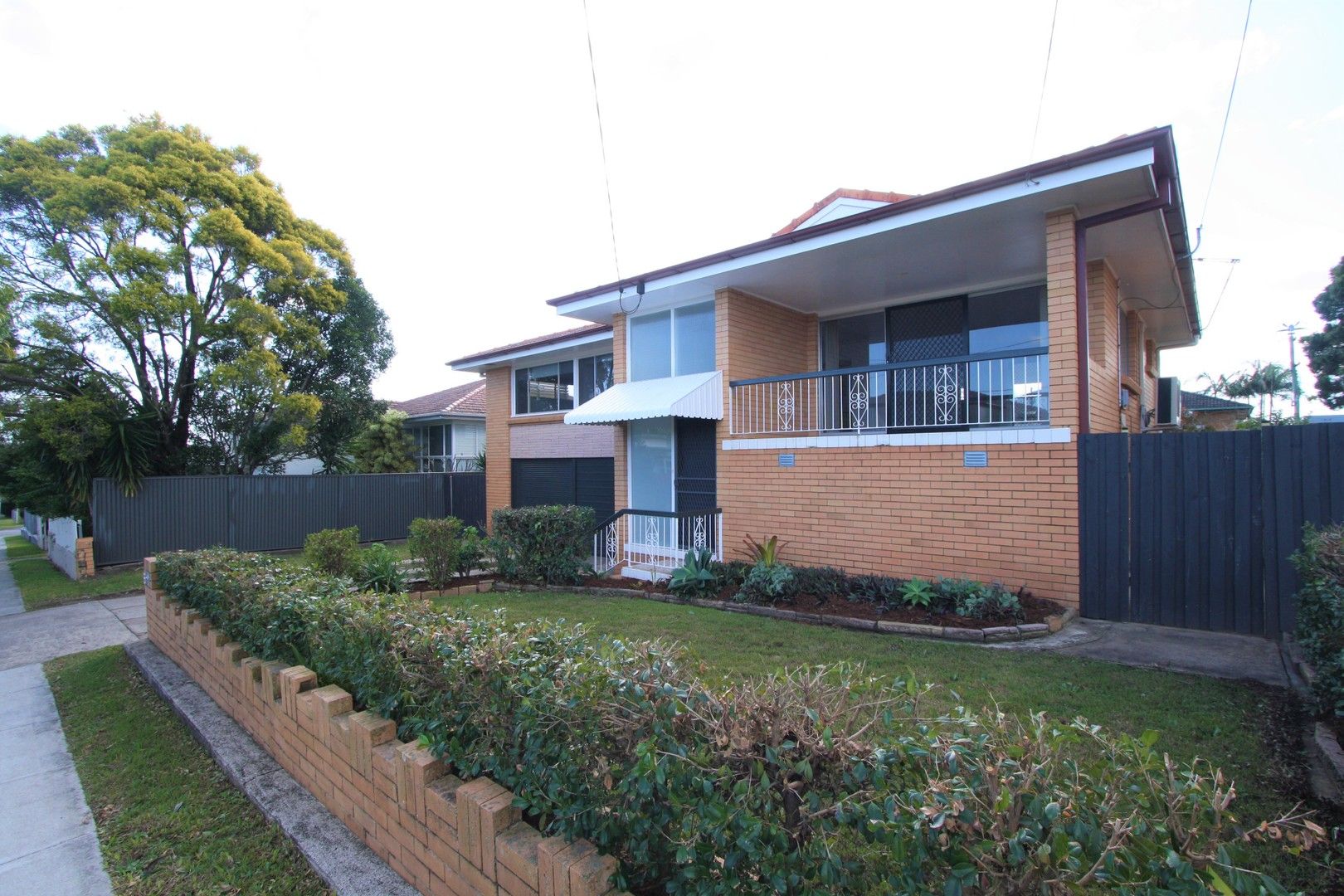 4 bedrooms House in 6 Tandanya Street MANSFIELD QLD, 4122