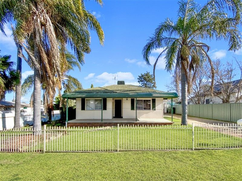 24 Calarie Road, Forbes NSW 2871, Image 0