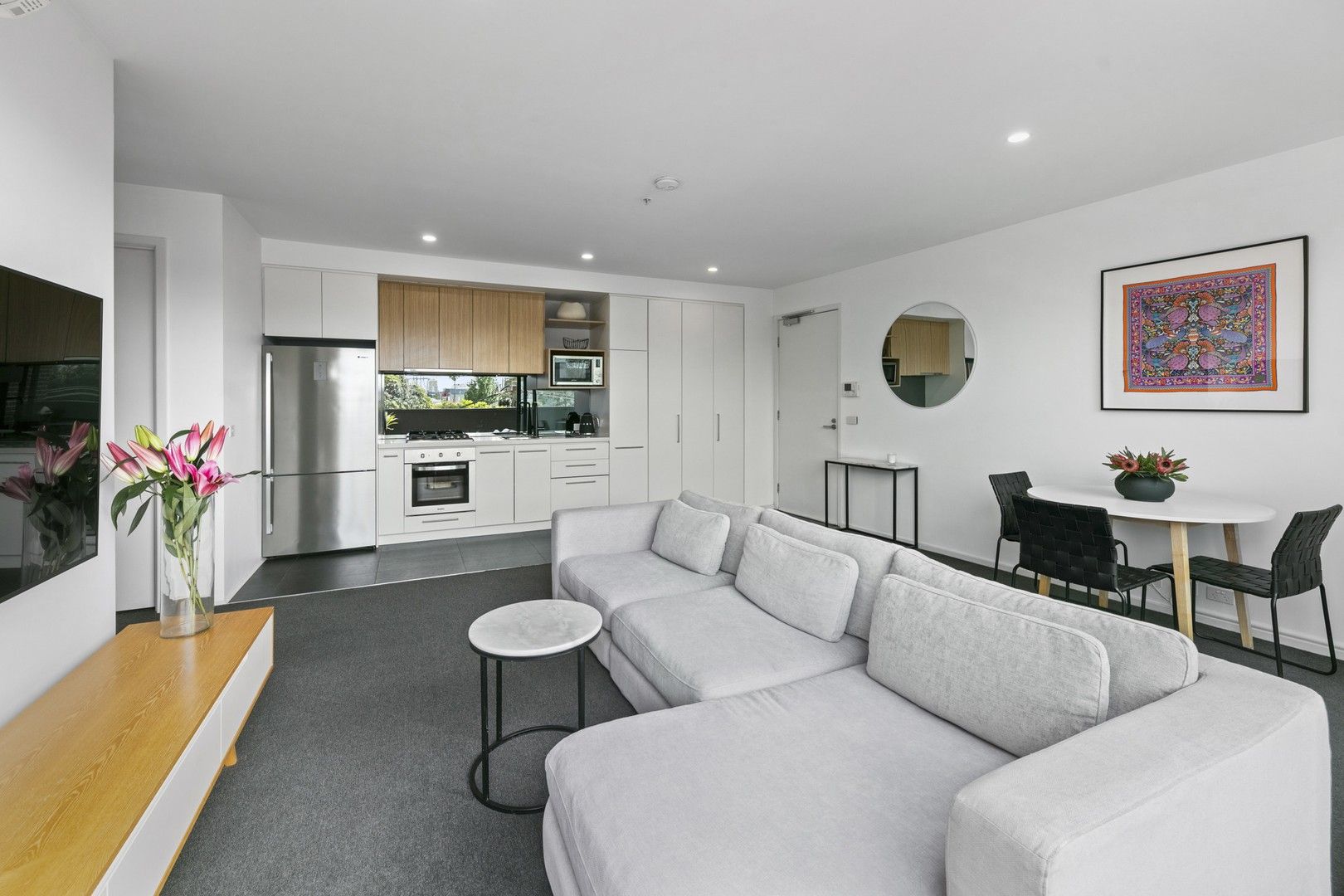 2 bedrooms Apartment / Unit / Flat in 201/152 Peel Street PRAHRAN VIC, 3181