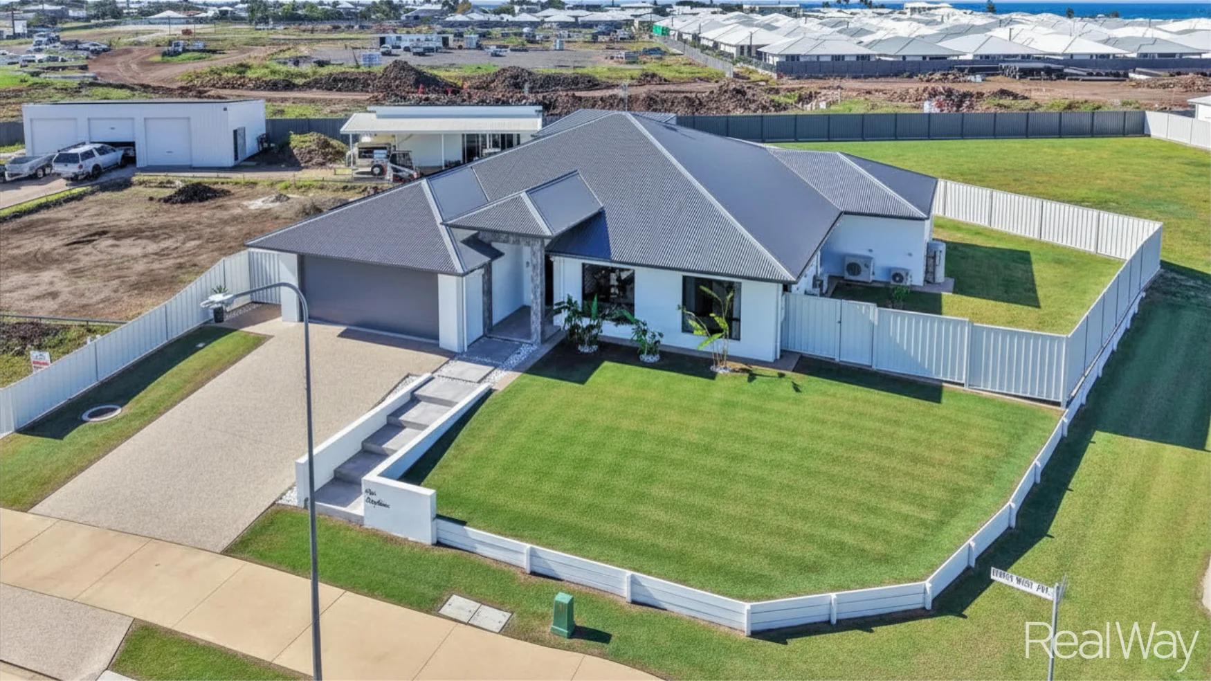 1 Stapelton Avenue, Innes Park QLD 4670