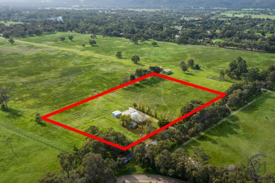 3 bedrooms House in 172 Utley Road SERPENTINE WA, 6125