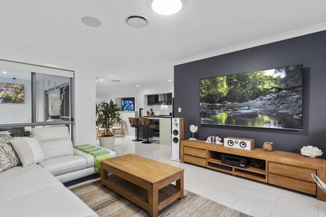 8 Severn Street Coomera 4209 - Image 4