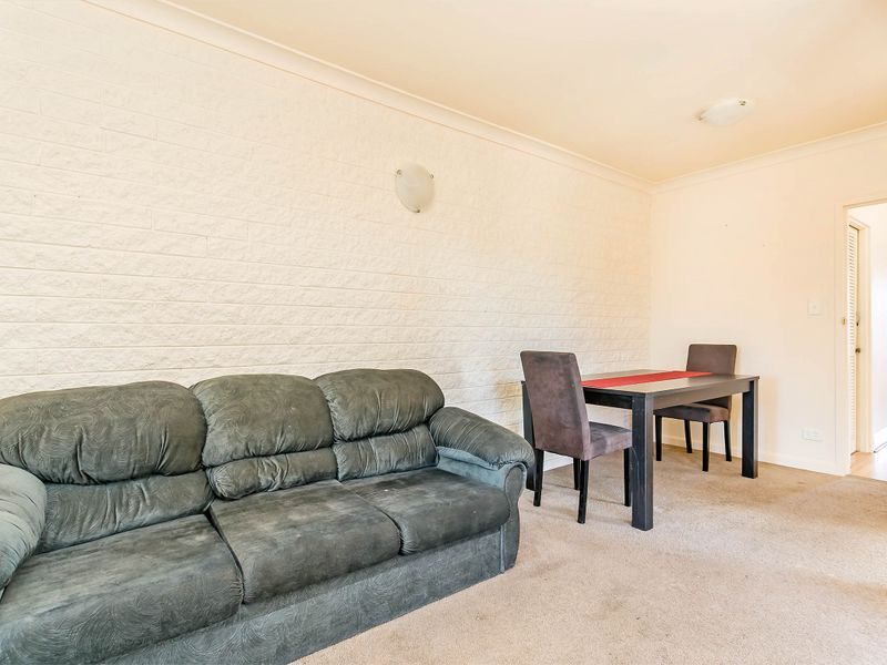 4 / 16 Russell Street East, Rosewater SA 5013, Image 2