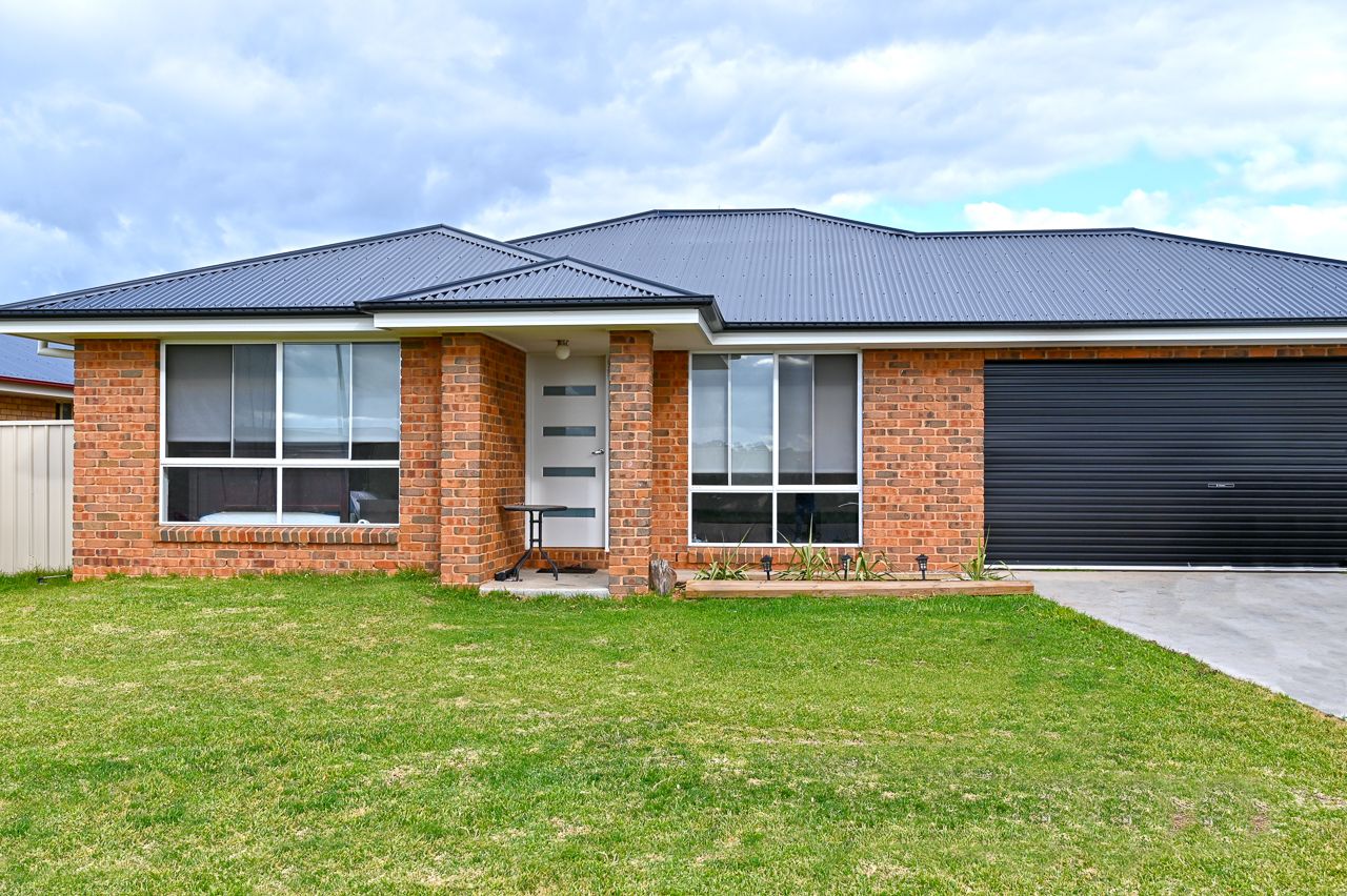 14 Lake Paddock Drive, Leeton NSW 2705, Image 0