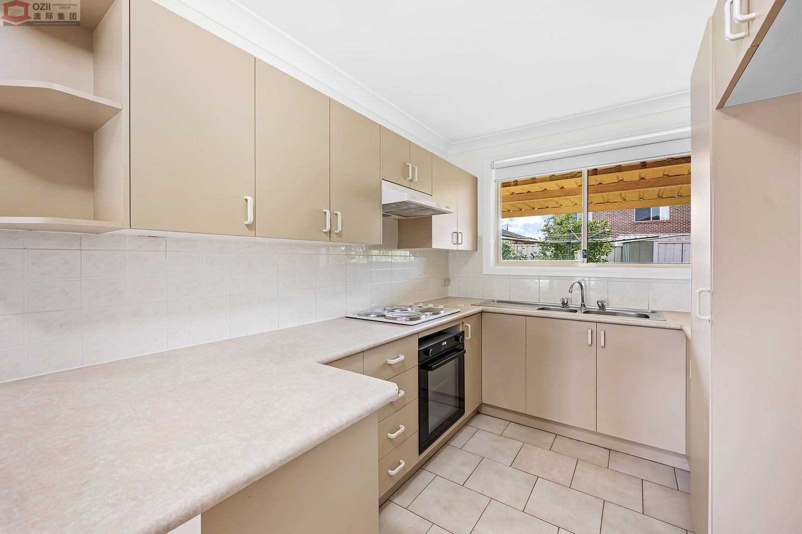 15B Port Macquarie Avenue, Hoxton Park NSW 2171, Image 1