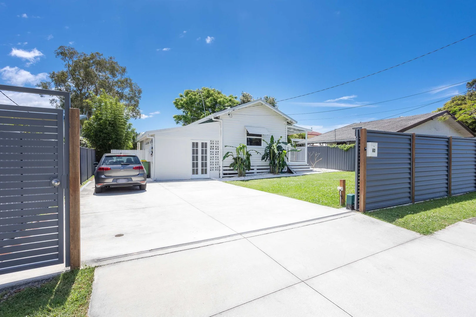 63 Kindra Avenue, Southport QLD 4215