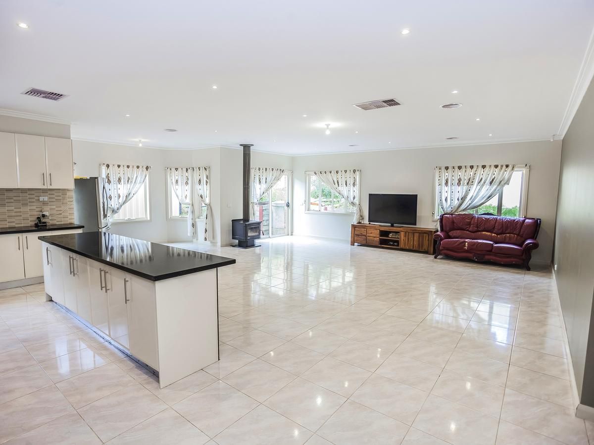 70 Kirkham Drive, Greenvale VIC 3059