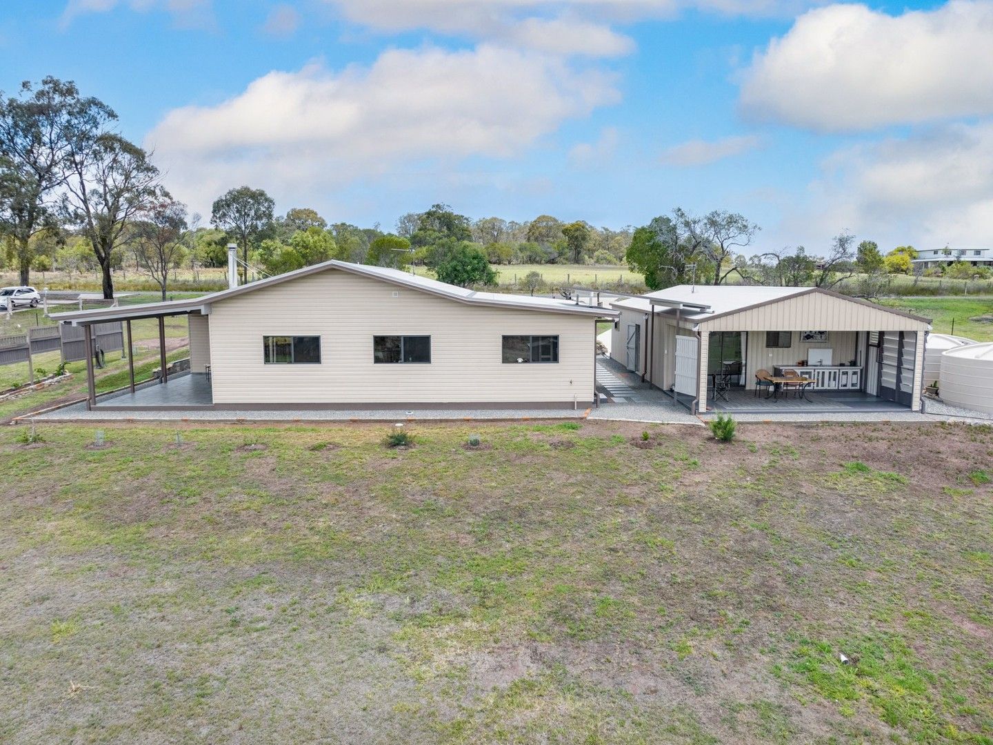 4 bedrooms Rural in 12 Schoch Road ROSENTHAL HEIGHTS QLD, 4370