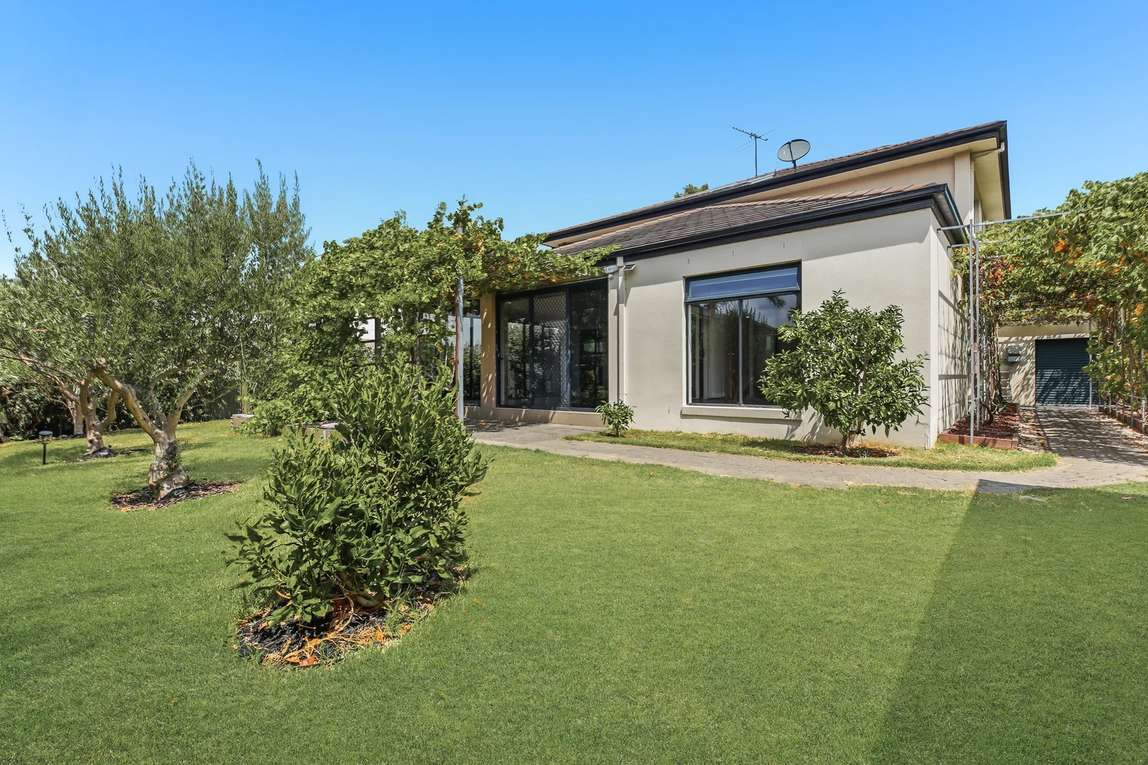 Additional image 13 of 37 Island Point Avenue, Waterways VIC 3195