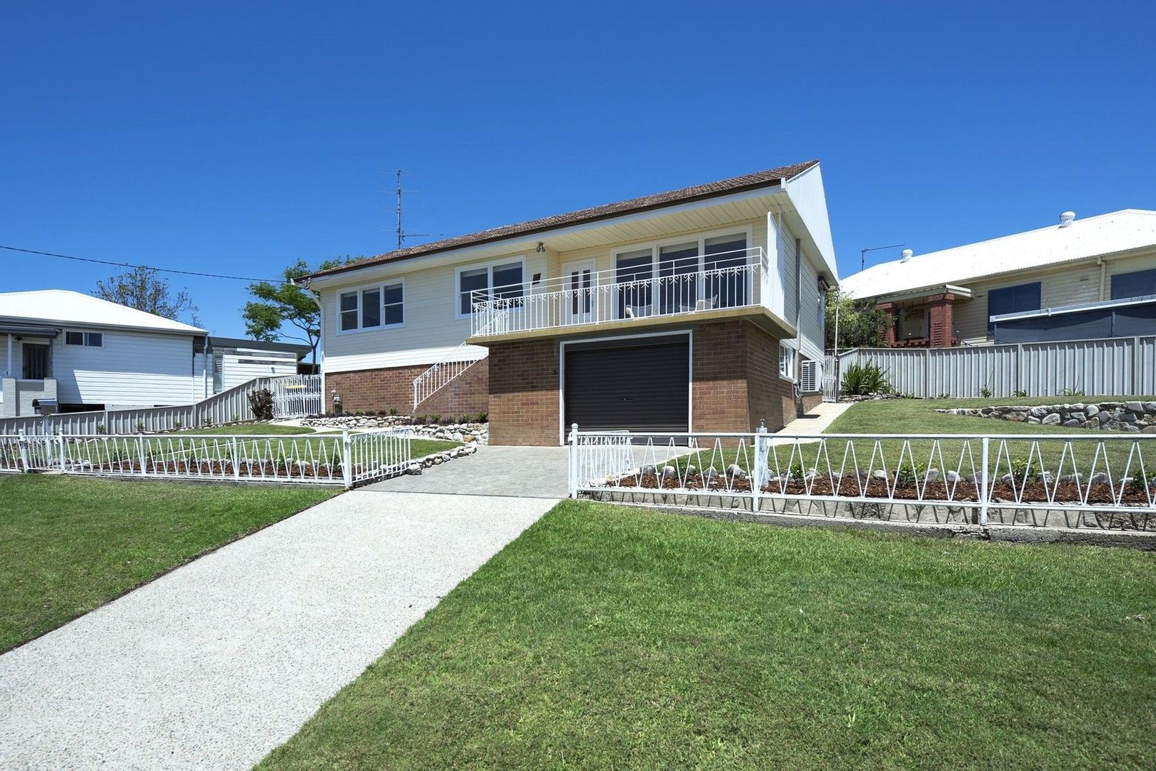 3 bedrooms House in 6 Crown Street BELMONT NSW, 2280