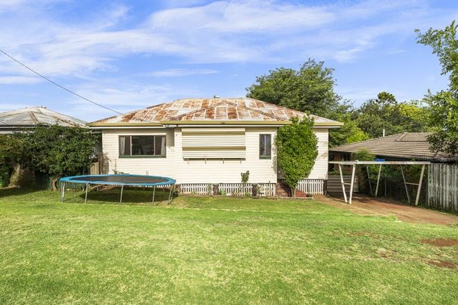 Picture of 6 Donegal Street, ROCKVILLE QLD 4350