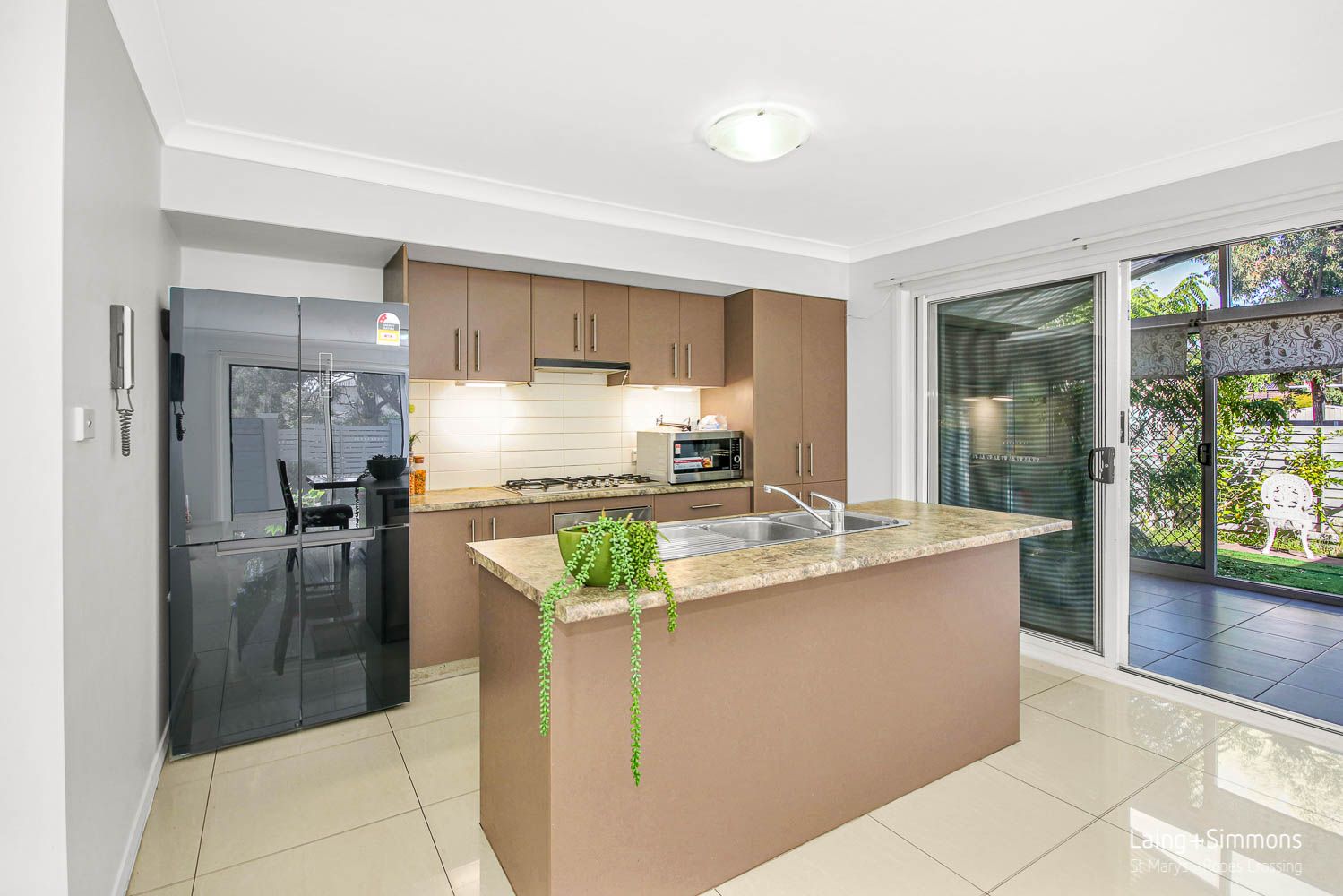 8 Gurry Avenue, Ropes Crossing NSW 2760, Image 1