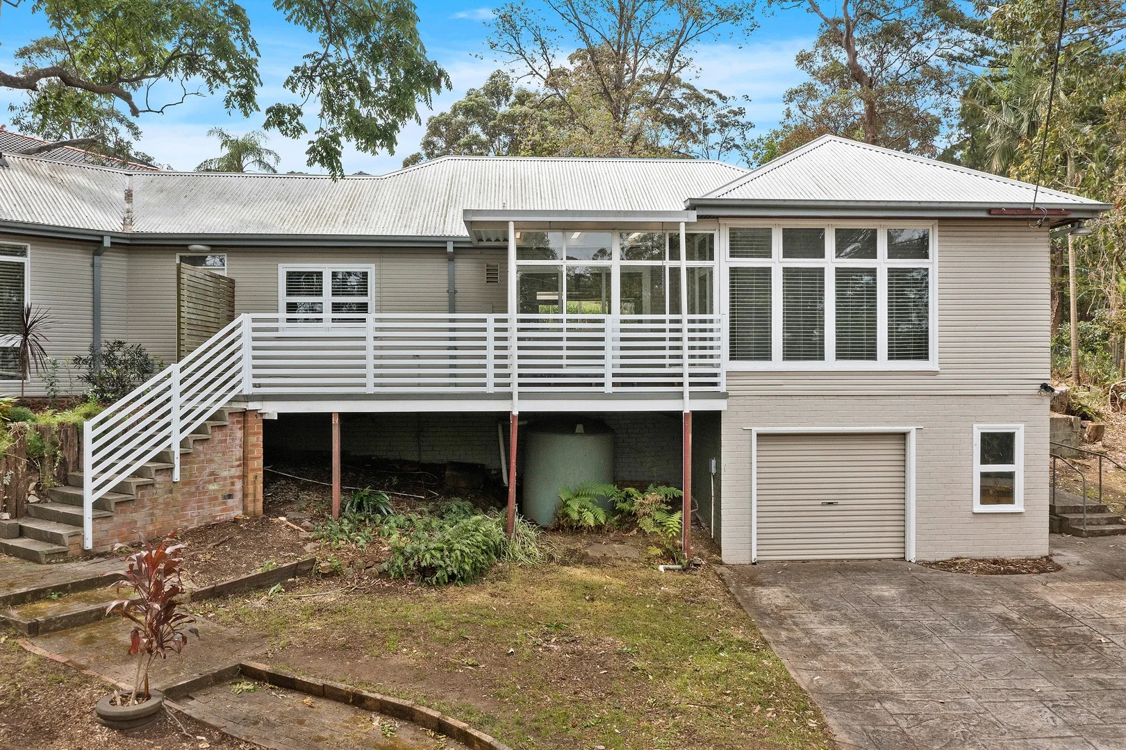 37 St Johns Avenue, Mangerton NSW 2500