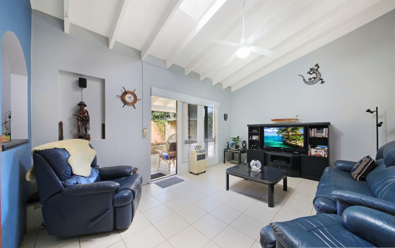 29/111 Salerno Street, Isle Of Capri QLD 4217, Image 2