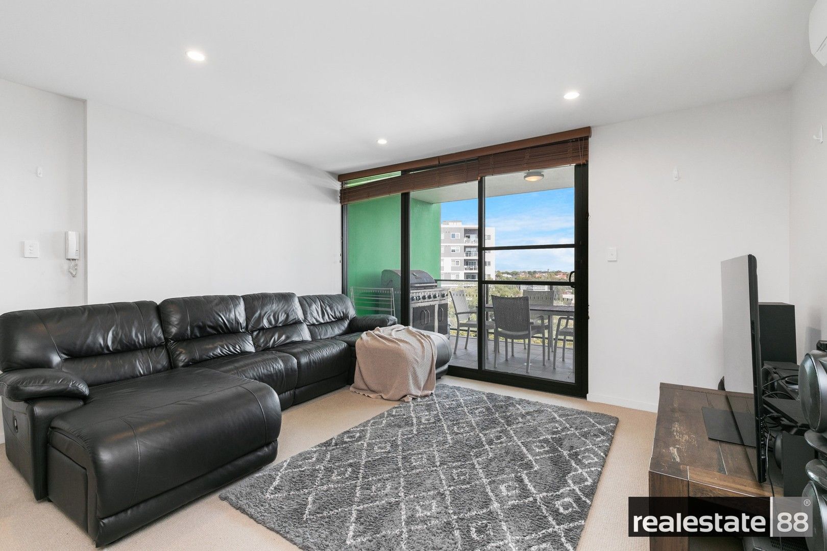 2 bedrooms Apartment / Unit / Flat in 129/1 Rowe Avenue RIVERVALE WA, 6103
