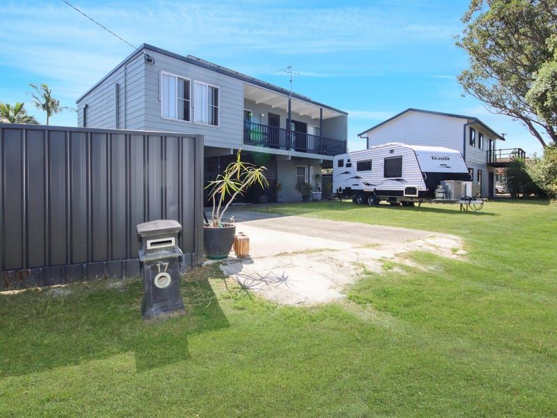 17 Conquest Crescent, Tanilba Bay NSW 2319 Domain