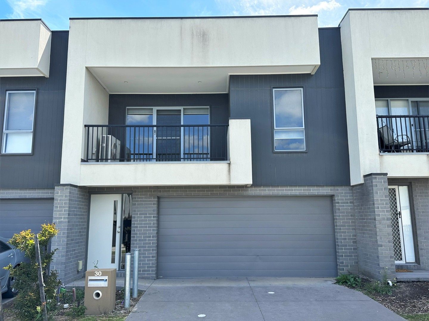 3 bedrooms House in 30 Merlin Street CRAIGIEBURN VIC, 3064