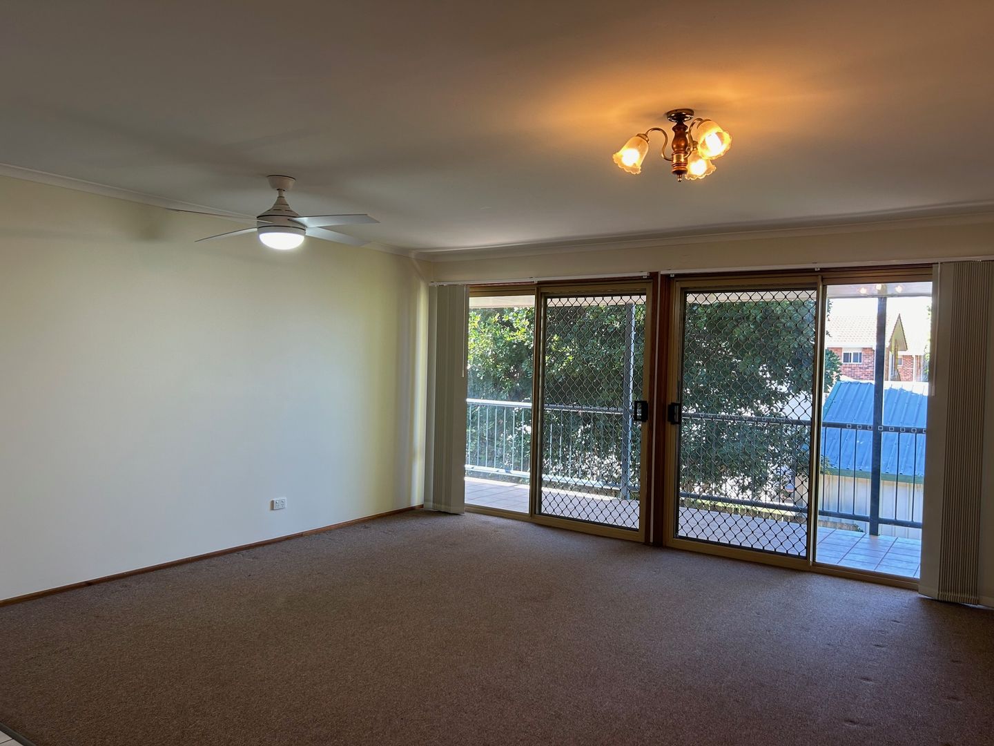 3/3 Silvester Street, Redcliffe QLD 4020 Block Of Units For Rent